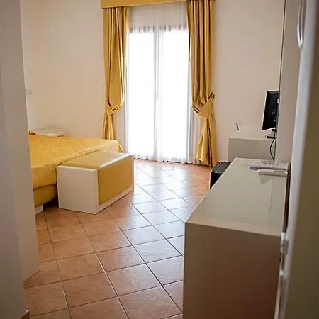 Caluna Charme 3* San Giovanni a Piro